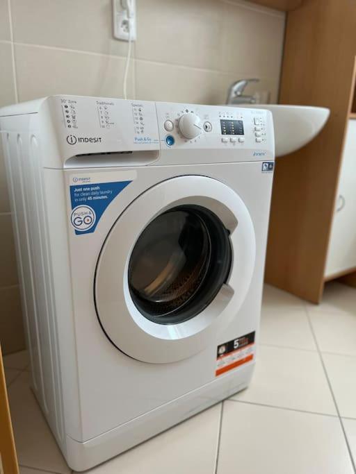 Apartment Hurka - 15 Min Do Centra, Garaz 布拉格 外观 照片